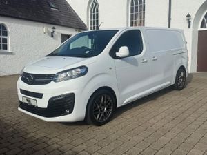2019 (192Reg) Vauxhall Vivaro Sportive 120bhpq - Image 3