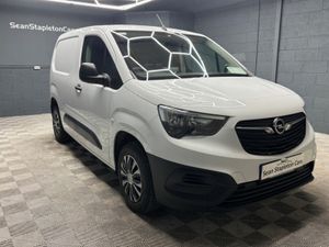 Opel Combo KOMF L1H1-1.5 100PS D 3DR KOMFORT TRIM - Image 3