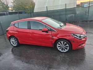 2016 Opel Astra  1.6 Diesel - Image 4