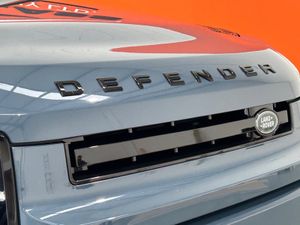 Land Rover Defender HARD TOP S - Image 3