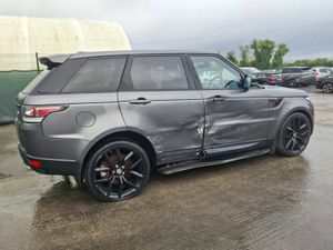 2014 Range Rover Sport  3.0 TDV6  Full leather - Image 3