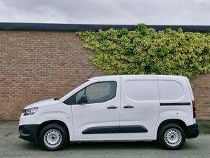 Toyota Proace City €9,950 INCLUDING VAT - Image 4