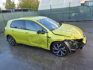 212 Volkswagen Golf R Line - Image 2