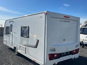 Lunar Clubman 4 Berth  Fixed Single Beds Caravan - Image 3