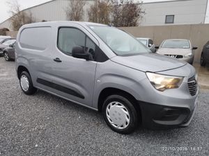2020 Vauxhall Combo 1.5 cdti 2000 limited - Image 3
