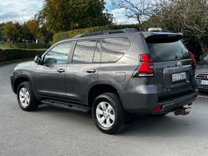 Toyota Land Cruiser 2022 Lwb manaul - Image 2
