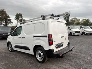 Vauxhall Combo - Image 4