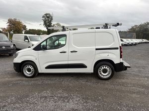 Vauxhall Combo - Image 2