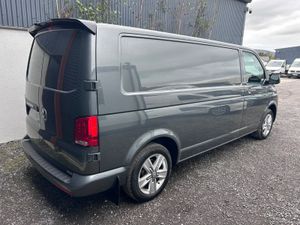 2022 Volkswagen Transporter ‘Highline - Image 4
