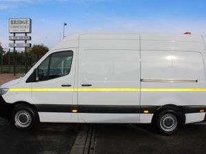 2023 Mercedes-Benz Sprinter 315 L2H2 - Image 3