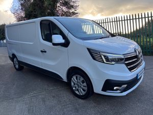 Renault Trafic LL30 BLUE DCI 130 SPORT LOW KMS 1 O - Image 2
