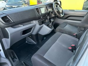 Opel Vivaro L2H1-1.5 100PS-6SP MAN 100PS-DIE-6SP 5 - Image 4
