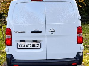 Opel Vivaro Fresh CVRT 241 NO VAT - Image 4