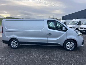 2021 Renault Trafic ‘Sport - 95’000 kms - Image 3
