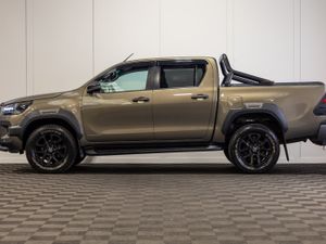 212 Toyota Hilux Invincible 5 Seat N1 - Image 3