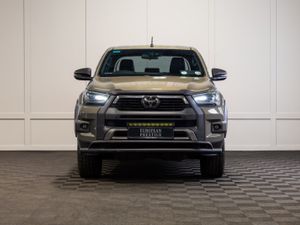 212 Toyota Hilux Invincible 5 Seat N1 - Image 2