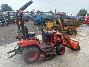 Kubota BX2350 Compact Tractor with Loader - Image 4