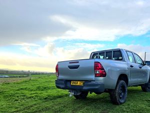 Toyota Hilux 2018 - Image 4