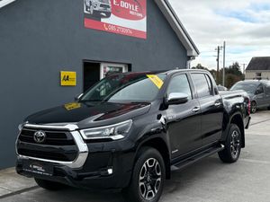 2024 Toyota Hilux Invincible - Image 3