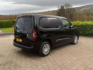 2023 (232reg) Peugeot Partner Professional Plus - Image 4