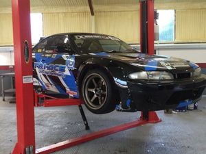 2 post lift - Image 3