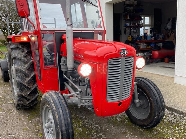 Massey Ferguson 135 and 35 series Headlights - Main image