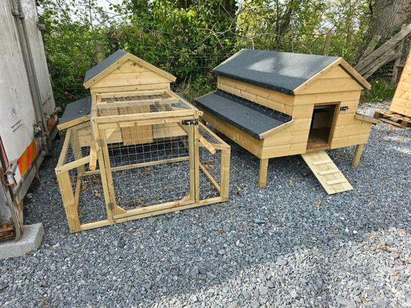 Timber hen ark with cage pen on wheels chicken coo for sale in Armagh ...