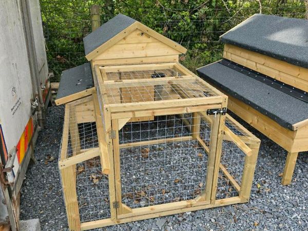 Timber hen ark with cage pen on wheels chicken coo for sale in Armagh ...