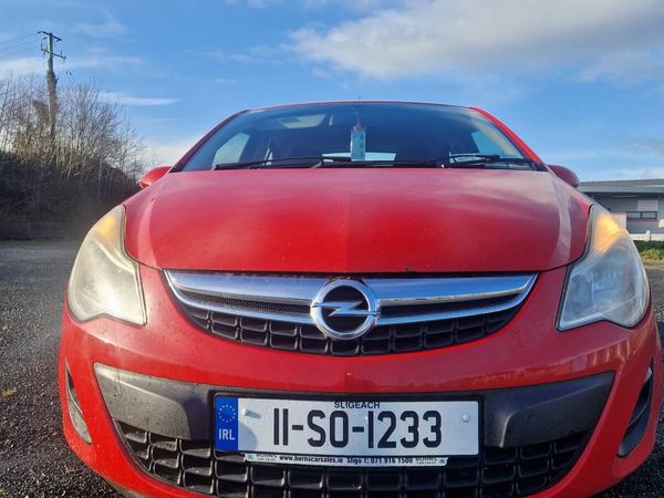 Opel Corsa Hatchback, Petrol, 2011, Red