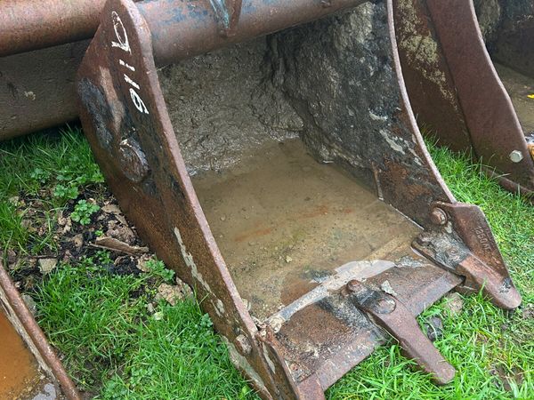 Geith 17 inch 35mm pin digging bucket with teeth for sale in Co ...