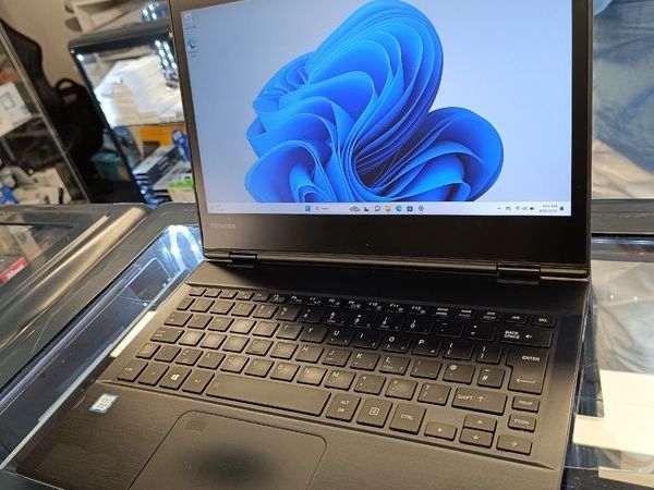 2in1 Toshiba Portege X20W intel i5 8th Gen 8GB RAM 256GB SSD Windows 11 ...