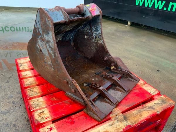 24" DIGGING BUCKET.......45mm PINS........250f. - Main image