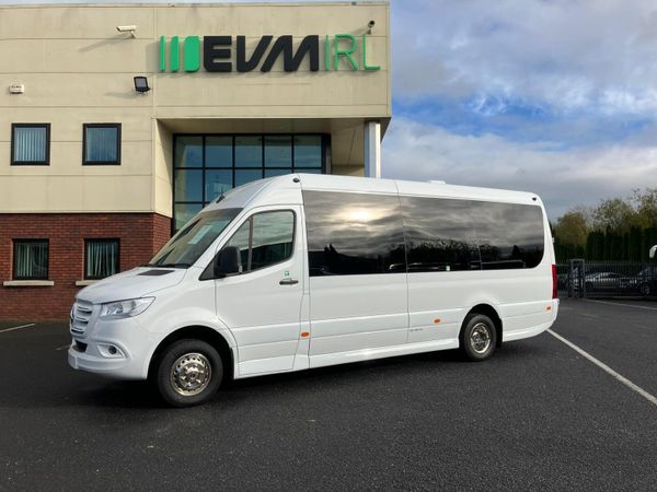 19 Seat Accessible Sprinter Minibus - Main image