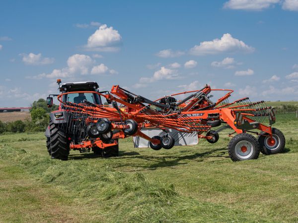 KUHN GA-1031 TWIN-ROTOR RAKES for sale in Cork for €undefined on DoneDeal