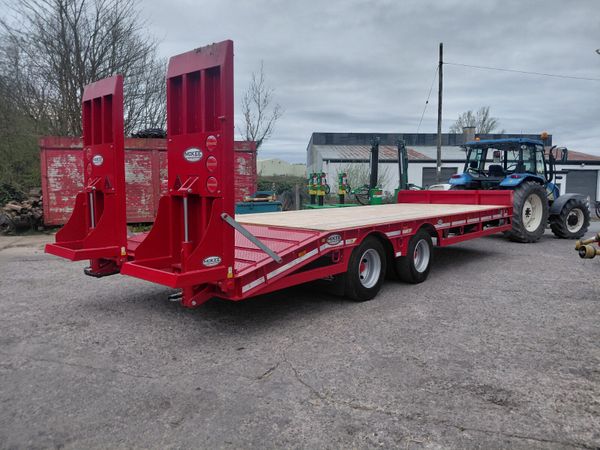 Mc kee 21Ton lowloader for sale in Monaghan for €120 on DoneDeal