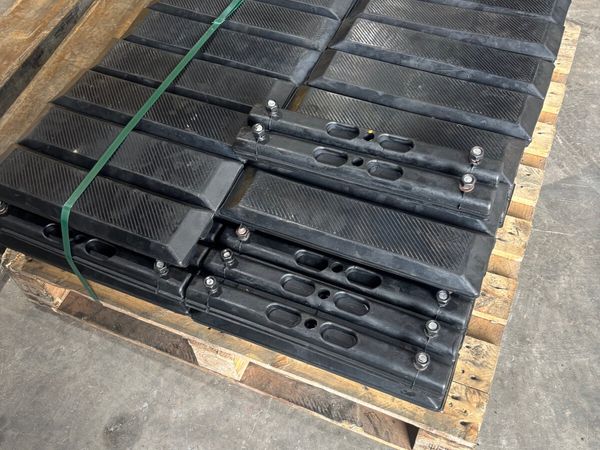 Hitachi Parts full undercarriage stock zx130 zx135 for sale in Kildare ...