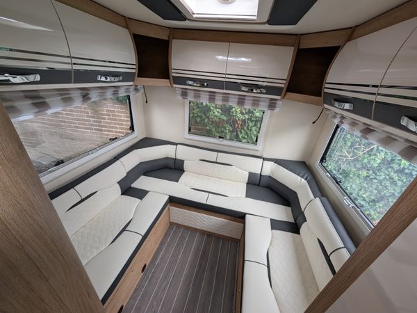6 Berth Motorhome   **SAVE £5,195** - Main image