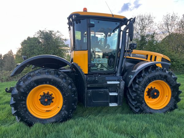 JCB Fastrac 4220 @ Russell Fastraxx Ltd - Main image