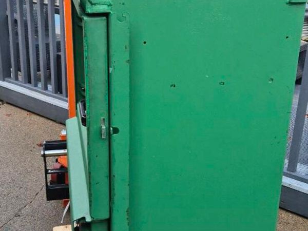 Cardboard baler compactor for sale in Co. Donegal for €1,400 on DoneDeal