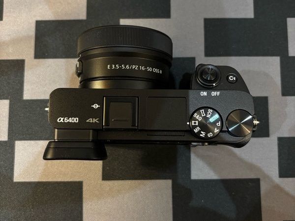 Sony A6400 with 16-50mm f/3.5-5.6 lens black for sale in Co. Dublin for ...