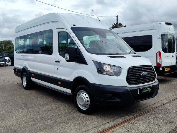 FORD TRANSIT 17 SEATER MINIBUS - Main image