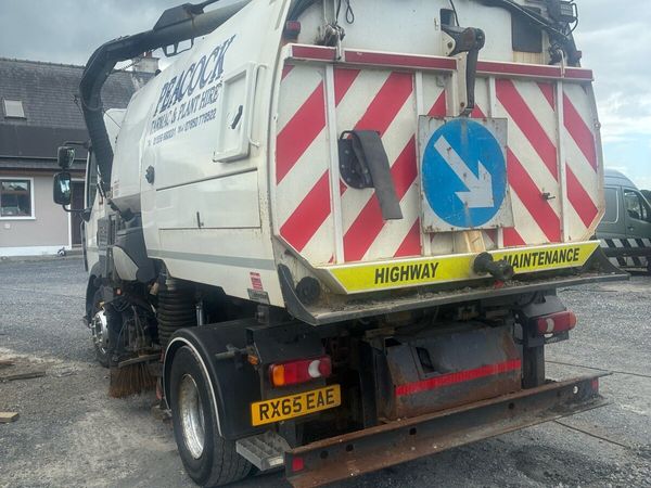 Road sweeper - Main image