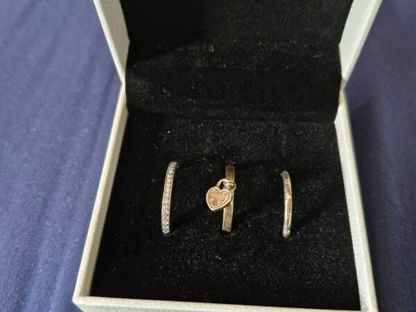 2 Box's / 2 Sets Of Pandora Rings - Main image