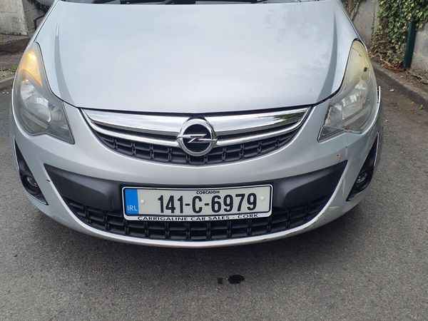 Opel Corsa 1.2    2014    Driving - Main image