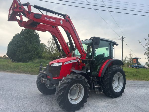 2021 Massey Ferguson 5711M with Loader - Main image