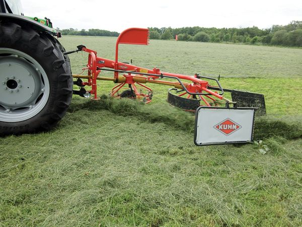 KUHN PZ360 COMBI TEDDER ROWER - Main image