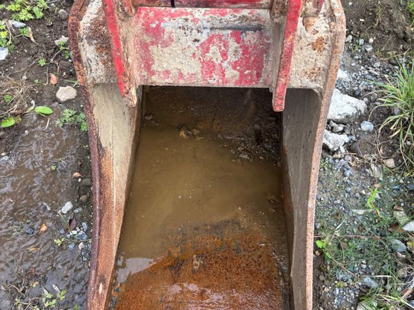 Digger buckets 45/60/65 mm pins - Main image
