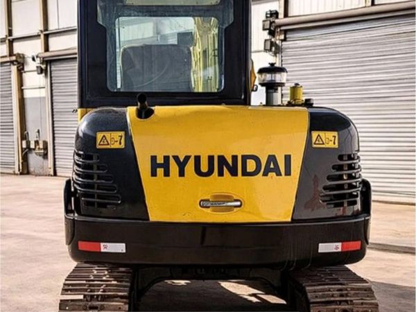 Hyundai R60-7 Excavator - Main image
