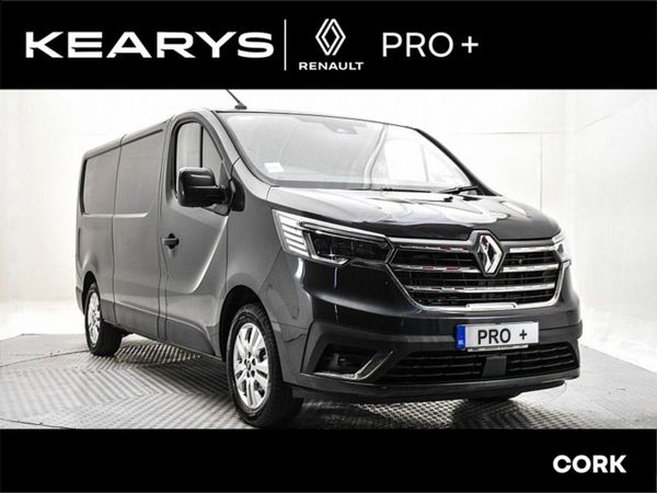 Renault Trafic LL30 Blue dCi 150 Sport Panel Van M - Main image
