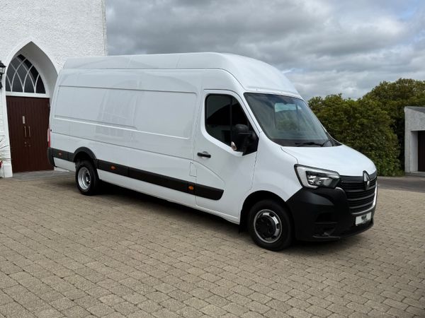 2022 (222reg) Renault Master RWD Twin Wheel - Main image